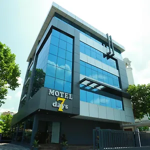 Motel 7 Days Kochi